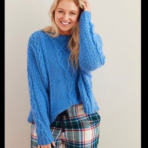 Aerie cropped cable knit sweater